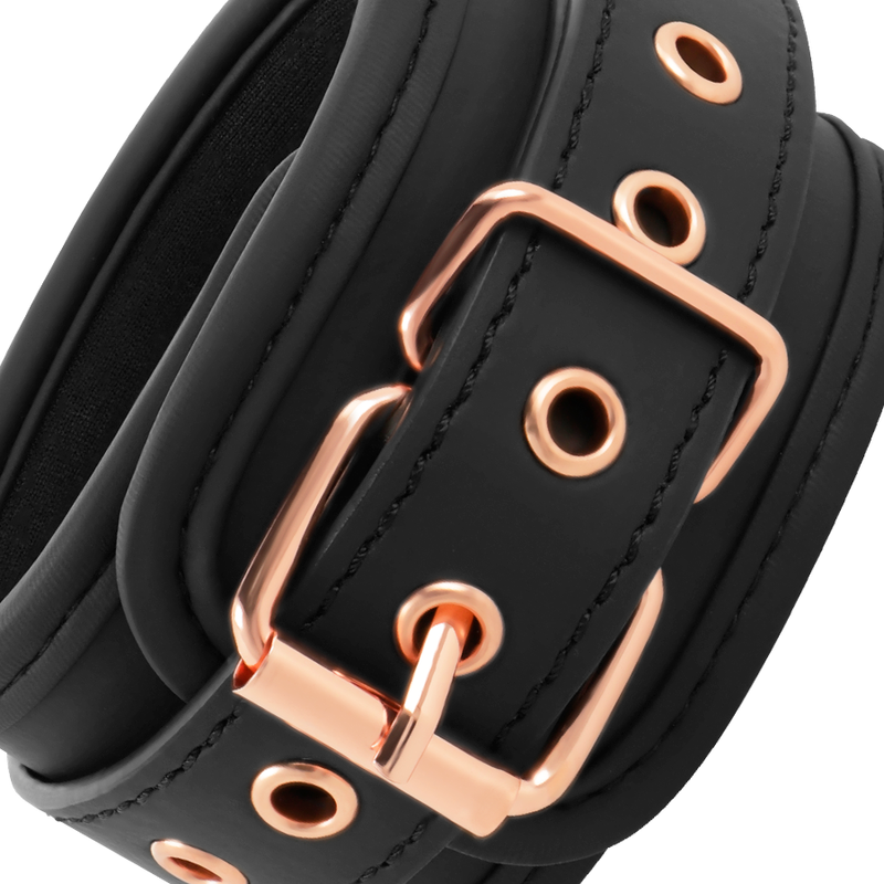 Coquette chic desire - menottes fantasy en cuir végan avec doublure en noprène