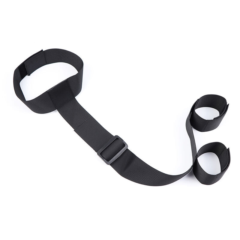 Ohmama Fetish – Collier Bondage avec Menottes Poignets