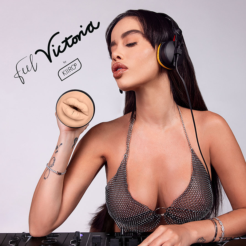 Kiiroo - Masturbateur Homme Bouche Victoria June Pornstar