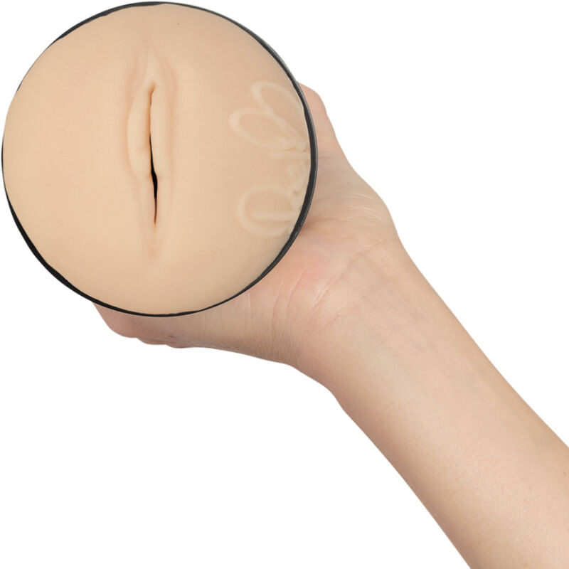 Kiiroo – Masturbateur Masculin Vagin Rae Lil Black