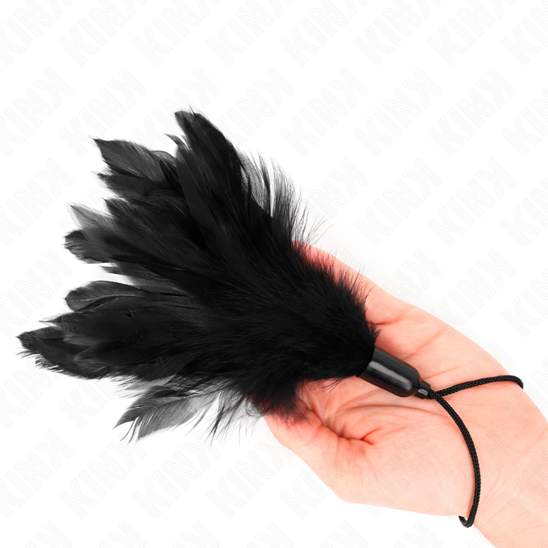 Kink - plumes chacouillées avec manche corde base plastique 15 cm