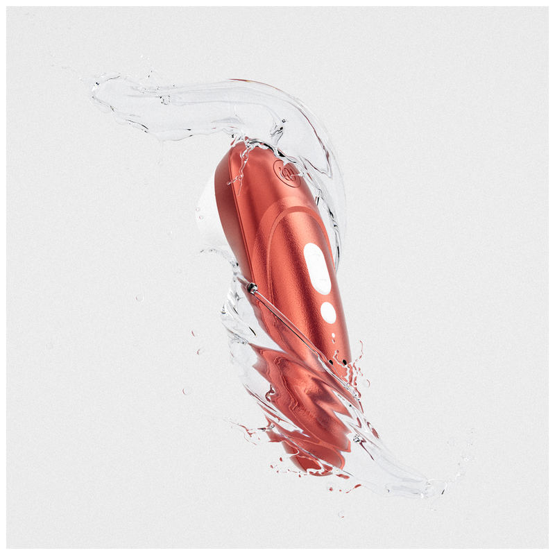 WOMANIZER - STIMULATEUR CLITORIAL PRO À SUCCION 11 NIVEAUX D'INTENSITÉ ROUGE BORDEAUX