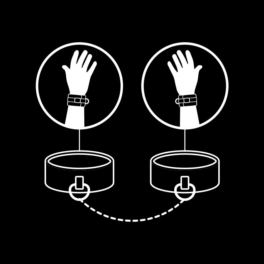 Fetish submissive - menottes en cuir végétalien avec doublure en noprène