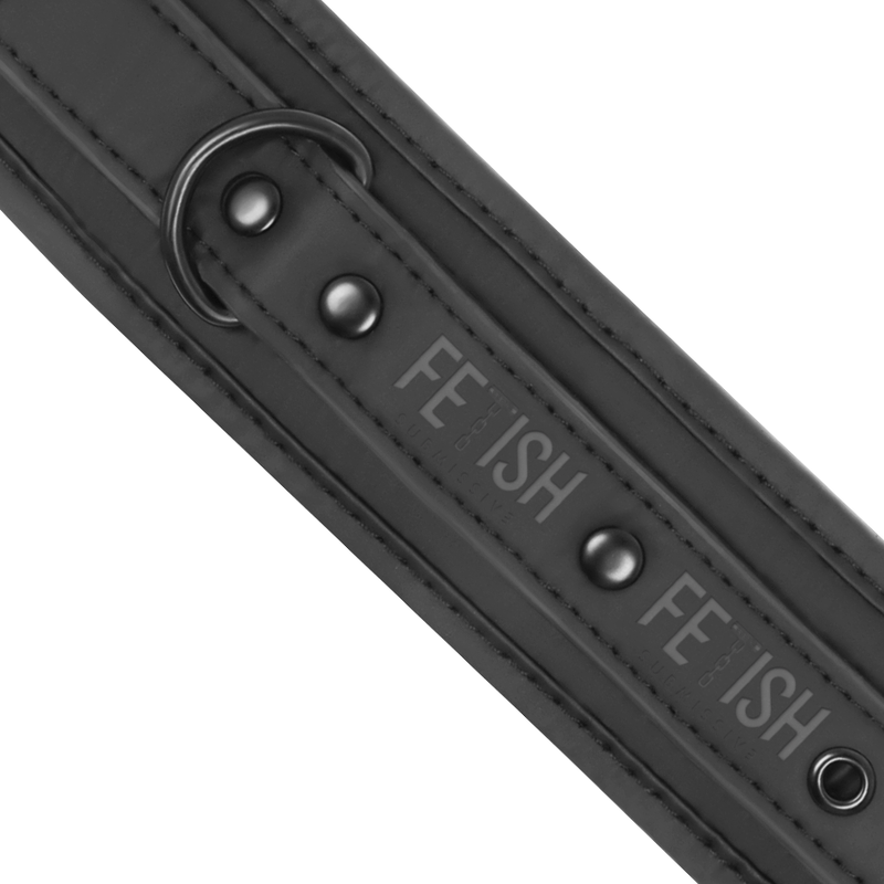 Fetish submissive - chevilles en cuir végétalien avec doublure en noprène