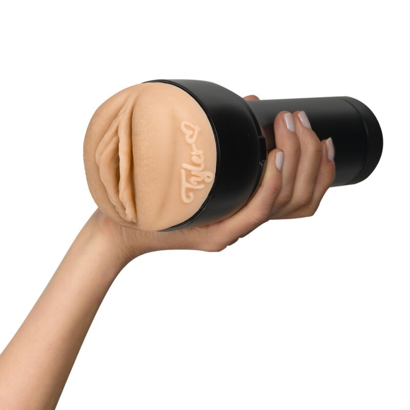 KIIROO - TYLER WISBY FEELTYLER CARESSEUR MASCULIN RÉALISTE